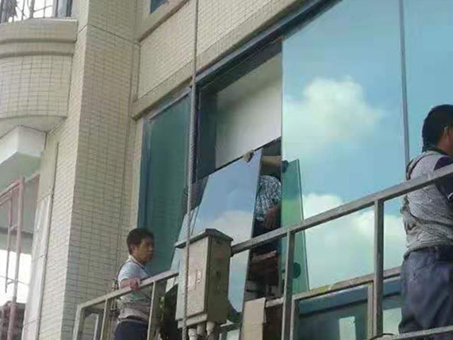 玻璃幕墻維修